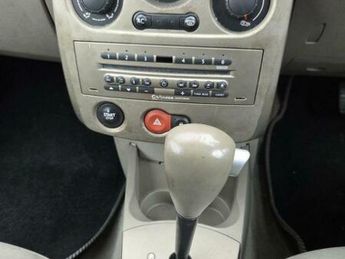 Renault Clio 1.6 VVT Privilege 5dr