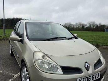 Renault Clio 1.6 VVT Privilege 5dr