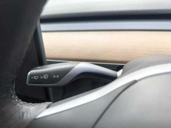 Tesla Model 3 MODEL 3