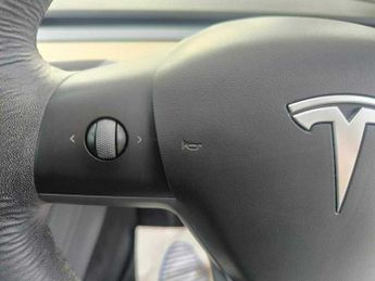 Tesla Model 3 MODEL 3