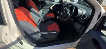 Ford Ka STYLE PLUS £35 a year road tax sold deposit taken