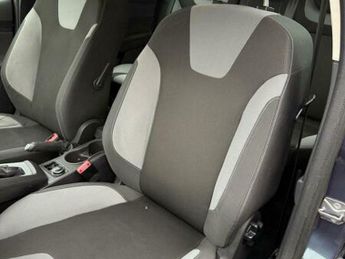 Ford Focus 1.6 Zetec Hatchback 5dr Petrol Powershift Euro 5 (125 ps)