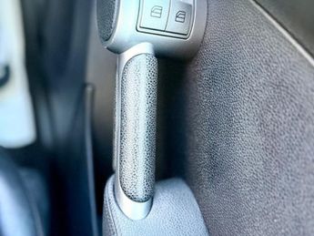 Mercedes-Benz CLS 1.8 SLK200K Grand Edition Convertible 2dr Petrol Tiptronic Euro 