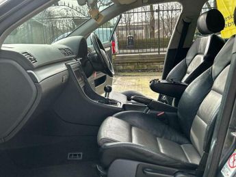 Audi A4 Avant 2.0 TDI S line 5dr