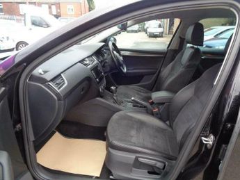 Skoda Octavia 2.0 TDI Scout DSG 4WD Euro 6 (s/s) 5dr