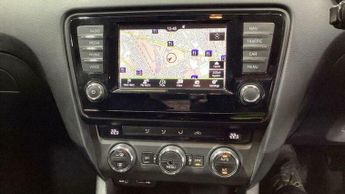 Skoda Octavia 2.0 TDI Scout DSG 4WD Euro 6 (s/s) 5dr