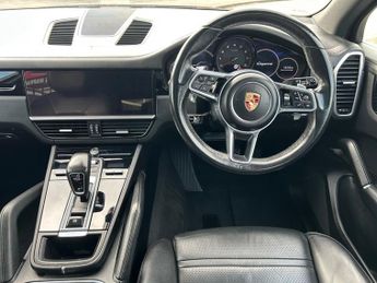 Porsche Cayenne V6 TIPTRONIC