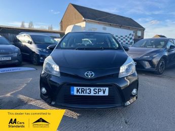 Toyota Yaris 1.5 VVT-h T Spirit Hatchback 5dr Petrol Hybrid CVT Euro 5 (101 p