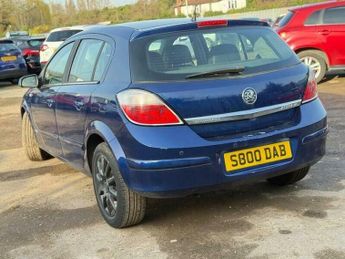 Vauxhall Astra 1.6i 16v Design Hatchback 5dr Petrol Easytronic (156 g/km, 103 b
