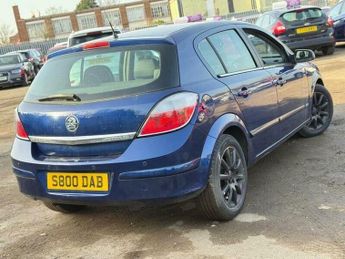 Vauxhall Astra 1.6i 16v Design Hatchback 5dr Petrol Easytronic (156 g/km, 103 b