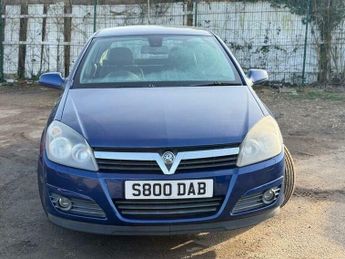 Vauxhall Astra 1.6i 16v Design Hatchback 5dr Petrol Easytronic (156 g/km, 103 b