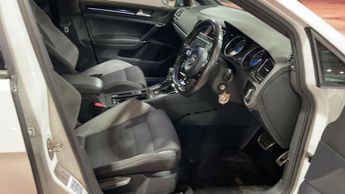 Volkswagen Golf R DSG