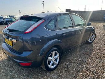 Ford Focus 1.6 Zetec 5dr