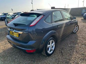 Ford Focus 1.6 Zetec 5dr