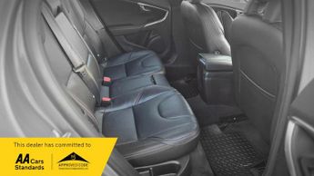 Volvo V40 D2 CROSS COUNTRY LUX