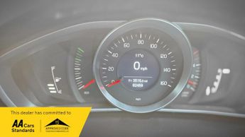 Volvo V40 D2 CROSS COUNTRY LUX