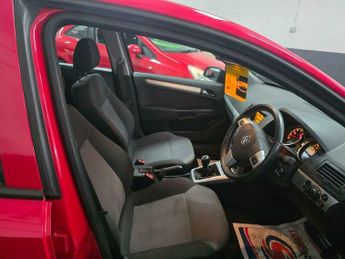 Vauxhall Astra 1.4i 16v Active 5dr