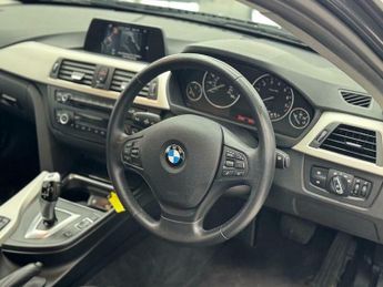 BMW 3 SERIES 320i SE