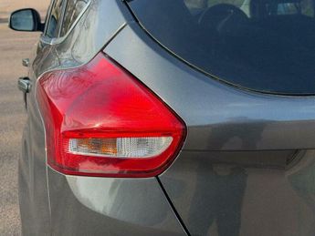 Ford Focus 1.0T EcoBoost Zetec Edition Auto Euro 6 (s/s) 5dr