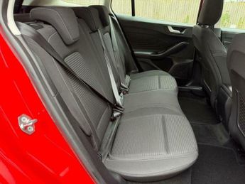 Ford Focus 1.0T EcoBoost MHEV Titanium DCT Euro 6 (s/s) 5dr