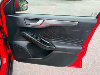 Ford Focus 1.0T EcoBoost MHEV Titanium DCT Euro 6 (s/s) 5dr