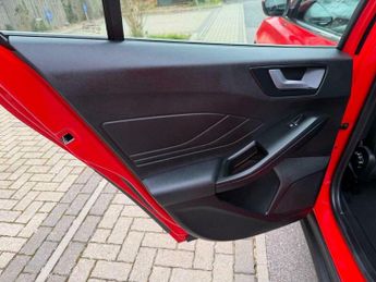 Ford Focus 1.0T EcoBoost MHEV Titanium DCT Euro 6 (s/s) 5dr