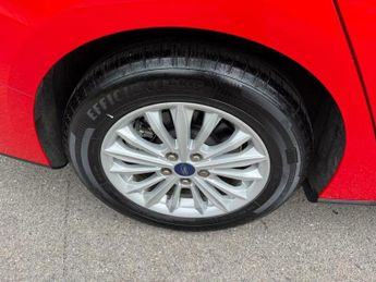 Ford Focus 1.0T EcoBoost MHEV Titanium DCT Euro 6 (s/s) 5dr