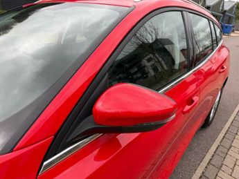 Ford Focus 1.0T EcoBoost MHEV Titanium DCT Euro 6 (s/s) 5dr
