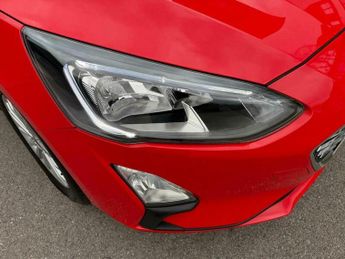 Ford Focus 1.0T EcoBoost MHEV Titanium DCT Euro 6 (s/s) 5dr