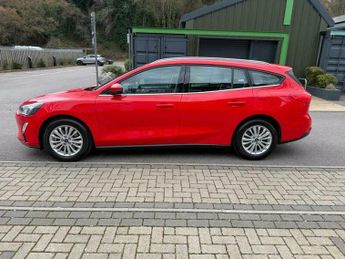 Ford Focus 1.0T EcoBoost MHEV Titanium DCT Euro 6 (s/s) 5dr