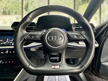 Audi A3 TDI S LINE EDITION 1