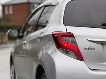 Toyota Yaris 1.33 Dual VVT-i Icon Multidrive S Euro 6 5dr