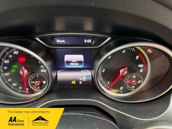 Mercedes CLA CLA 220 D SPORT 7 G TRONIC AUTOMATIC