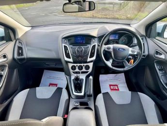 Ford Focus ZETEC NAVIGATOR