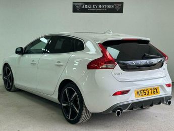Volvo V40 2.0 T5 R-Design Lux Nav Hatchback 5dr Petrol Auto Euro 6 (s/s) (