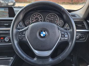 BMW 3 SERIES 2.0 320d Luxury Saloon 4dr Diesel Auto Euro 5 (s/s) (184 ps)