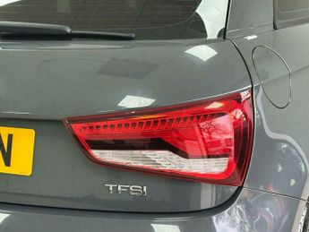 Audi A1 1.4 TFSI Sport Hatchback 3dr Petrol S Tronic Euro 6 (s/s) (Nav) 