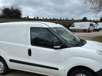Vauxhall Combo 1.3 CDTi 2000 ecoFLEX 16v FWD L1 H1 (s/s) 3dr