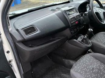 Vauxhall Combo 1.3 CDTi 2000 ecoFLEX 16v FWD L1 H1 (s/s) 3dr