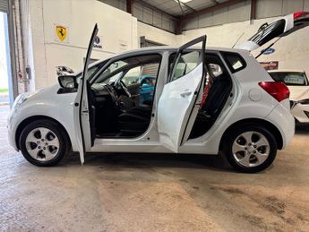 Kia Venga 1.6 2 MPV 5dr Petrol Auto Euro 5 (123 bhp)