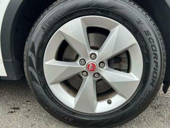Jaguar E-PACE 2.0 P200 R-Dynamic S Auto AWD Euro 6 (s/s) 5dr