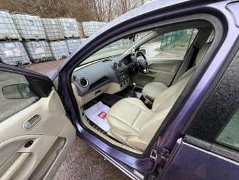 Ford Fiesta 1.4 Ghia 5dr
