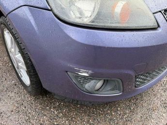 Ford Fiesta 1.4 Ghia 5dr