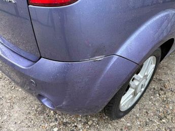 Ford Fiesta 1.4 Ghia 5dr