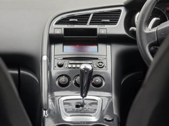 Peugeot 3008 E-HDI ACTIVE