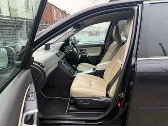 Volvo XC90 2.4 D5 SE Lux Geartronic 4WD Euro 5 5dr