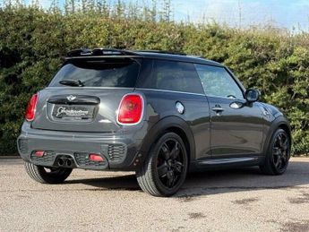 MINI Hatch 2.0 John Cooper Works Auto Euro 6 (s/s) 3dr
