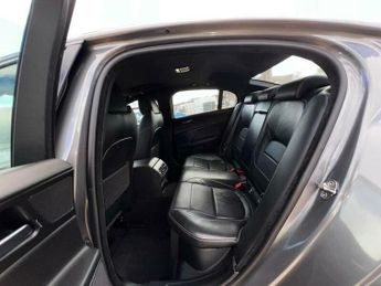 Jaguar XE 2.0d R-Sport Auto AWD Euro 6 (s/s) 4dr