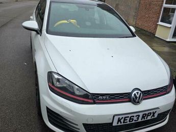 Volkswagen Golf GTi 2.0 TSI BlueMotion Tech GTI Hatchback 5dr Petrol DSG Euro 6 (s/s