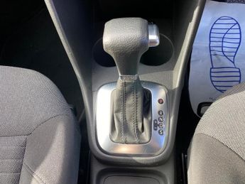 Volkswagen Polo 1.4 SE Hatchback 5dr Petrol DSG Euro 5 (85 ps)